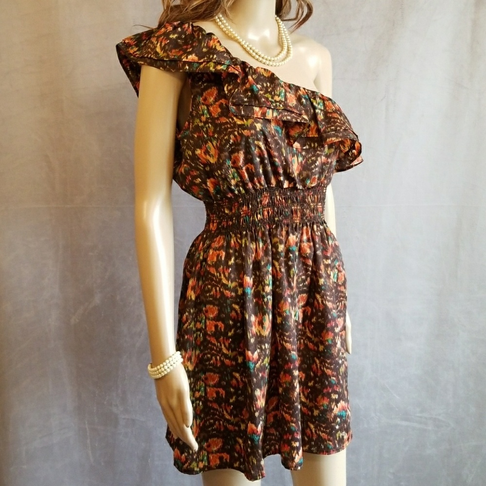 One shoulder dress - Picture 5 of 8